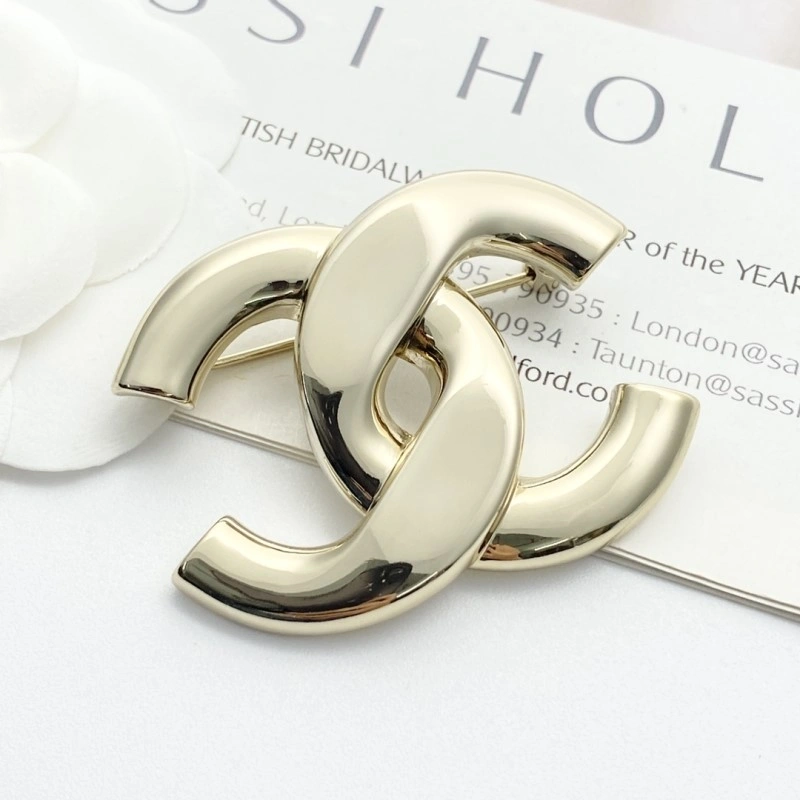 Chanel Brooches RelaxedFit 220301