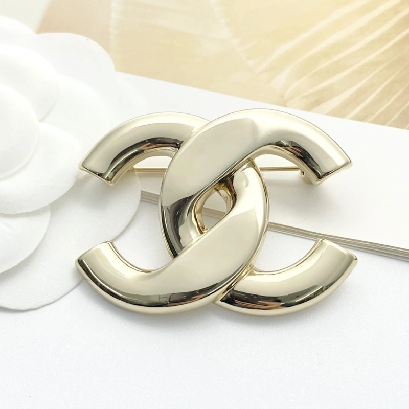 Chanel Brooches RelaxedFit 220301