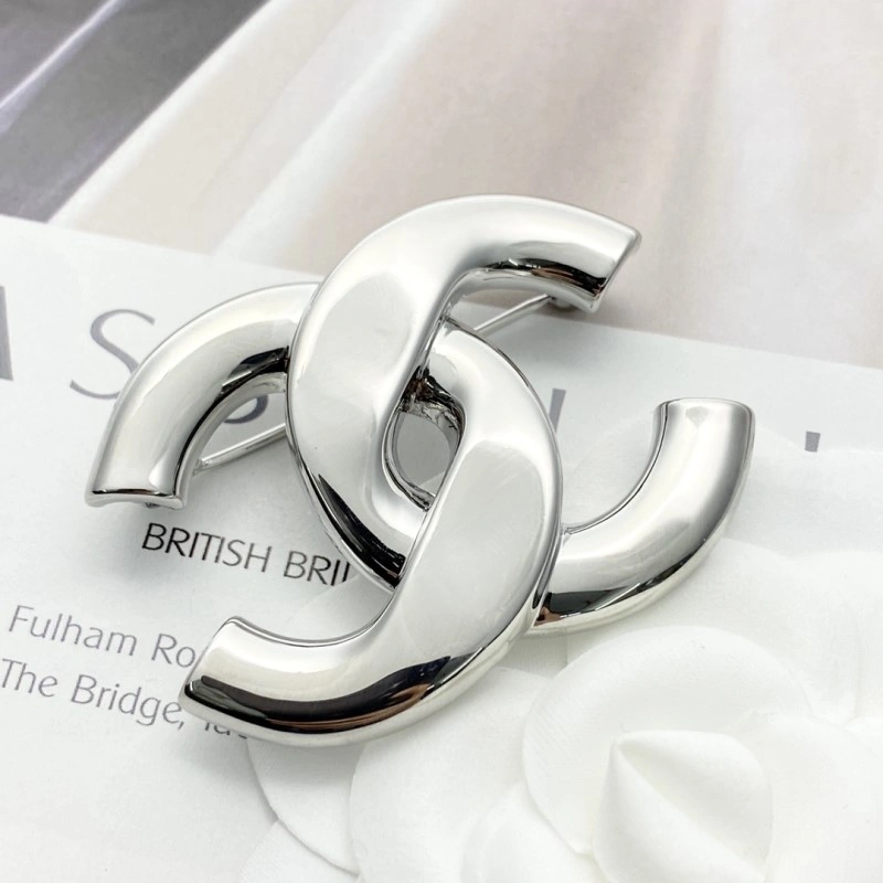 ModernLook Chanel Brooches 220302