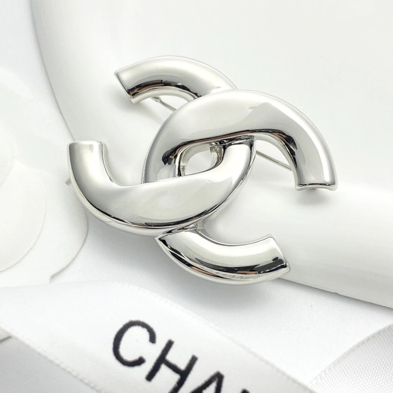 ModernLook Chanel Brooches 220302