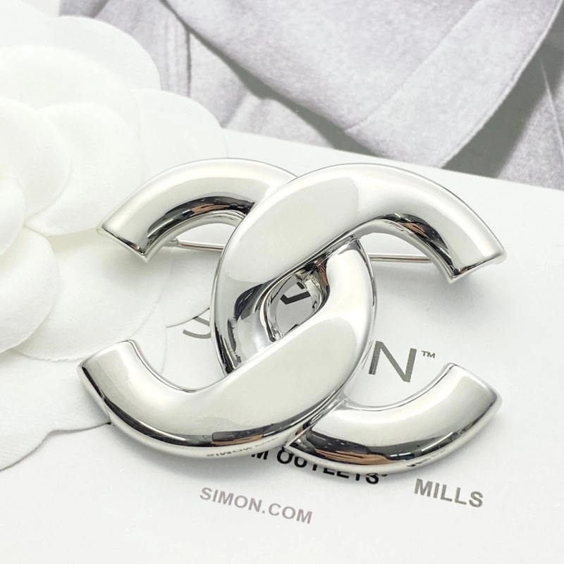 ModernLook Chanel Brooches 220302