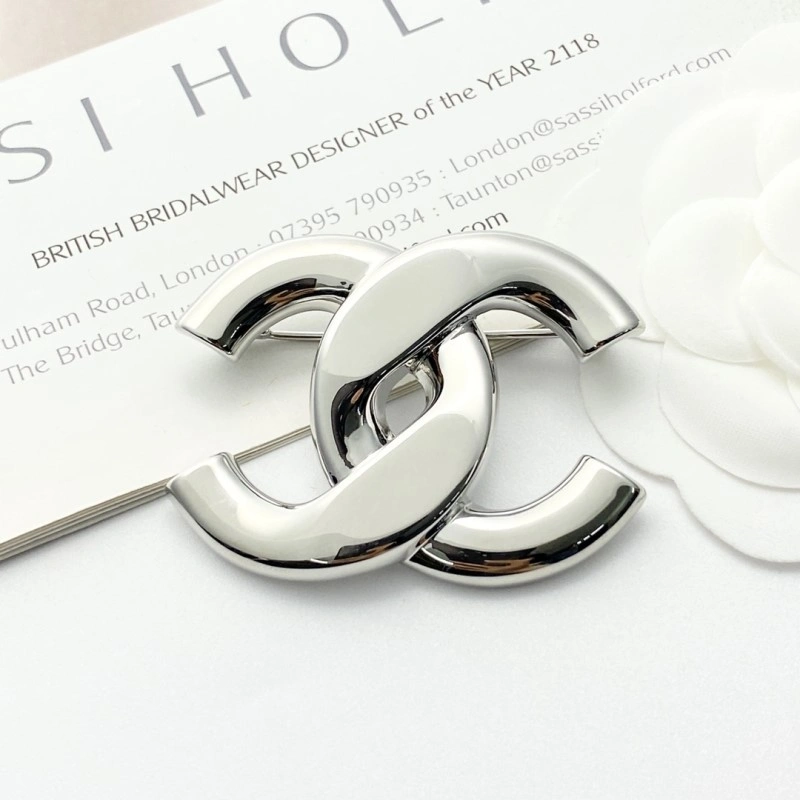 ModernLook Chanel Brooches 220302