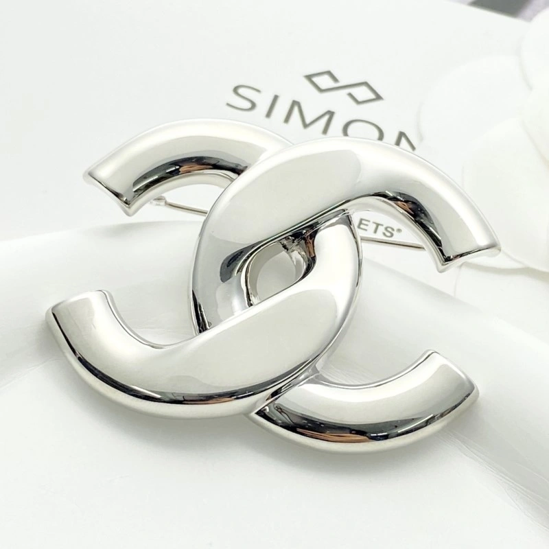 ModernLook Chanel Brooches 220302