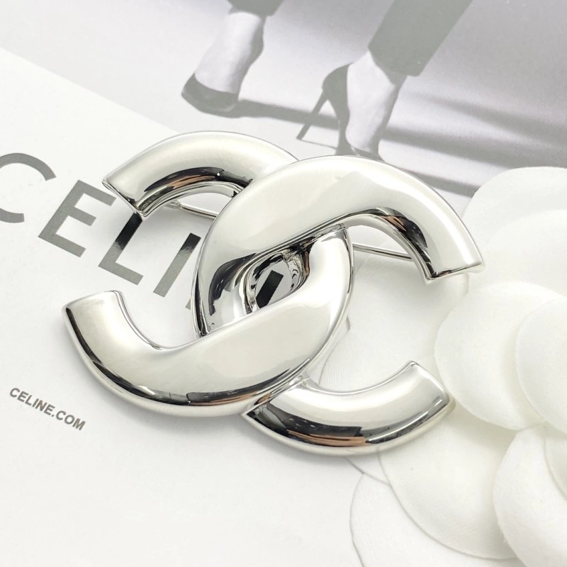 ModernLook Chanel Brooches 220302