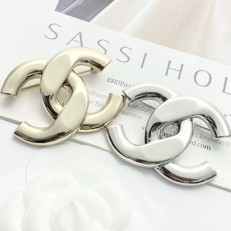 ModernLook Chanel Brooches 220302