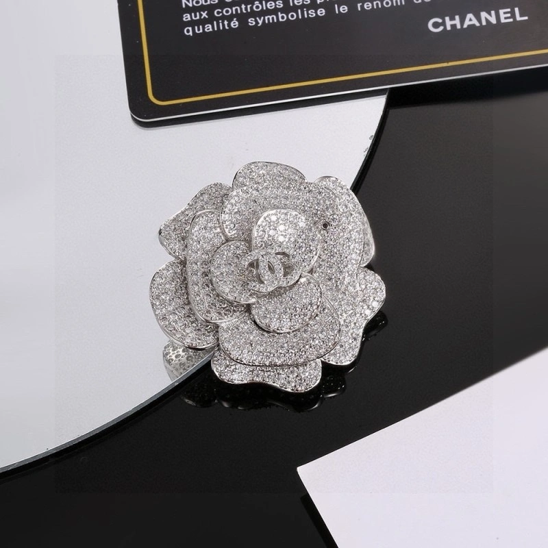 ComfortFit Chanel Brooches 220287