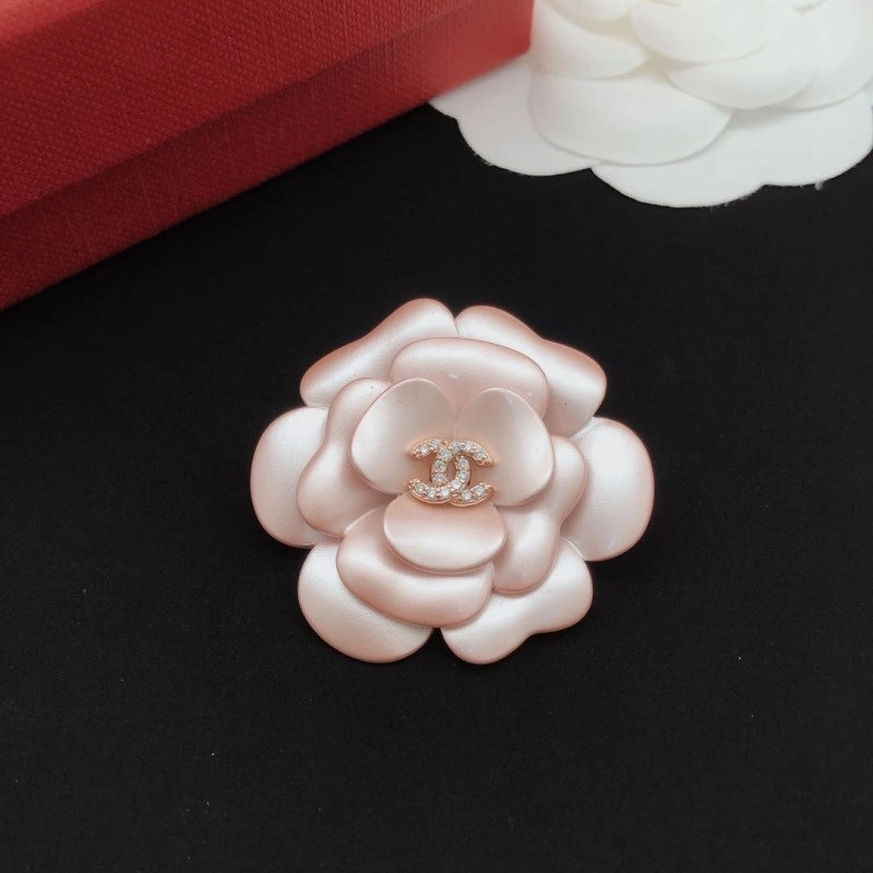 Practical Chanel Brooches 220288