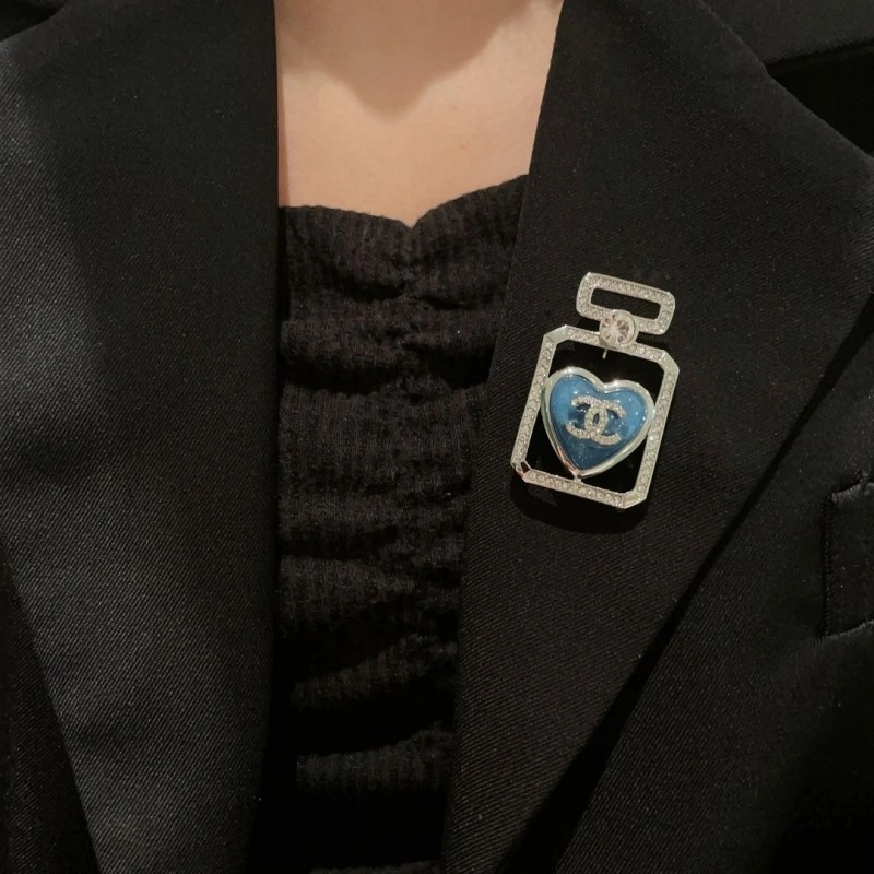Chanel Brooches UrbanStyle 220268
