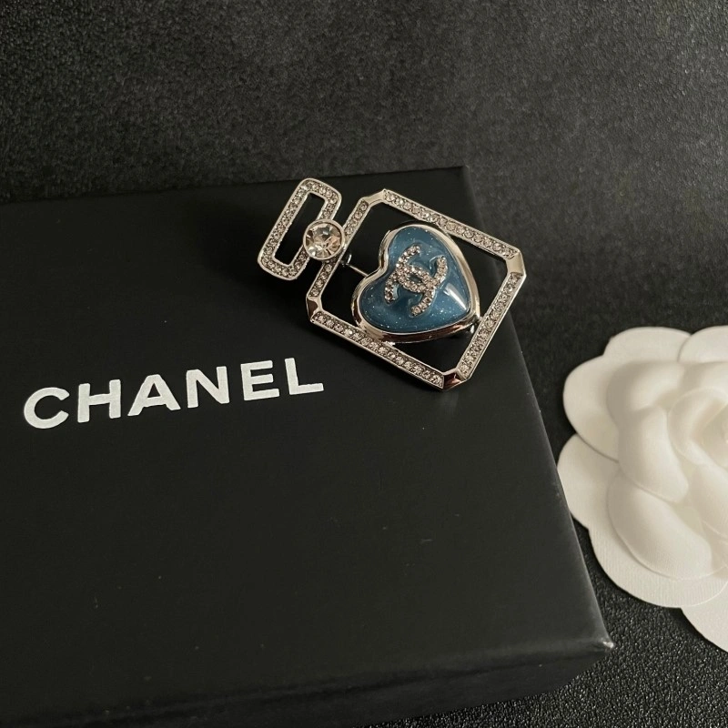 Chanel Brooches UrbanStyle 220268