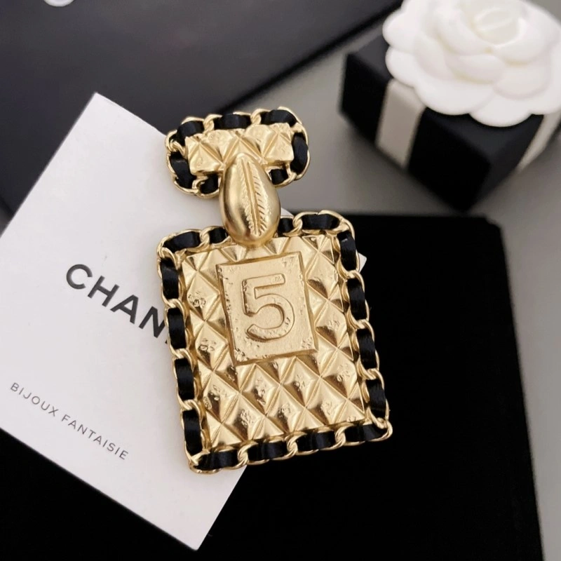 Chanel Brooches Tailored 220272