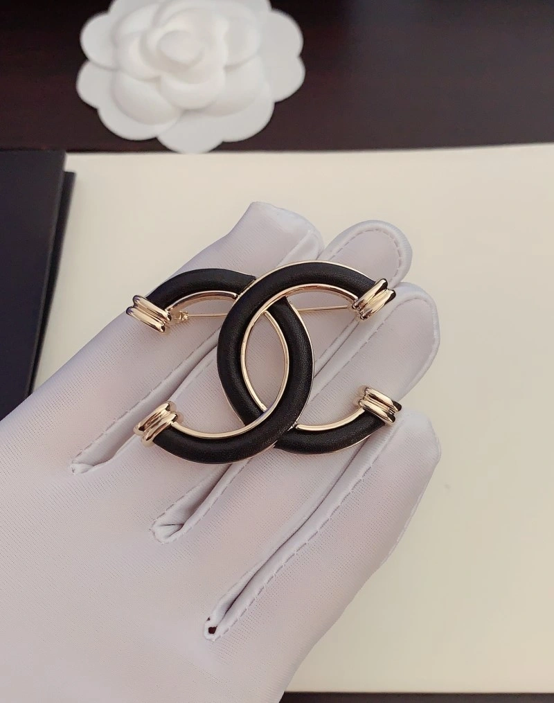 Durable Chanel Brooches 220257