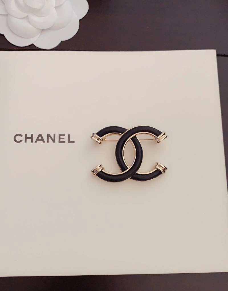 Durable Chanel Brooches 220257