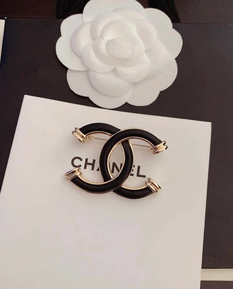 Durable Chanel Brooches 220257
