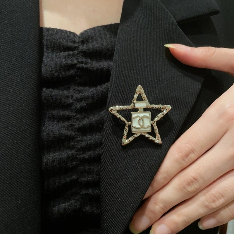 Chanel Brooches Stretchable 220247