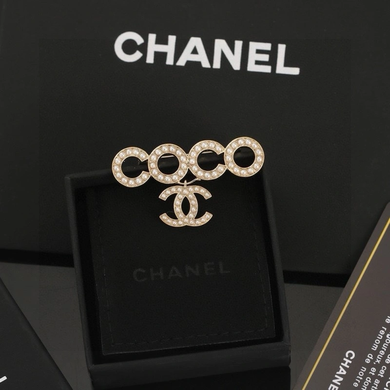 Chanel Brooches Cozy 220251