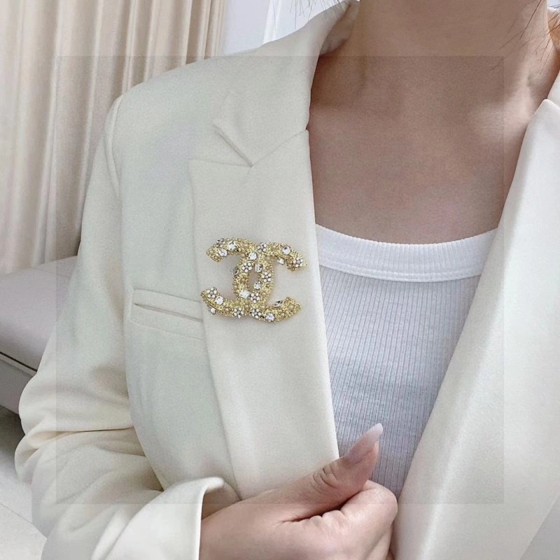 Reliable Chanel Brooches 220267