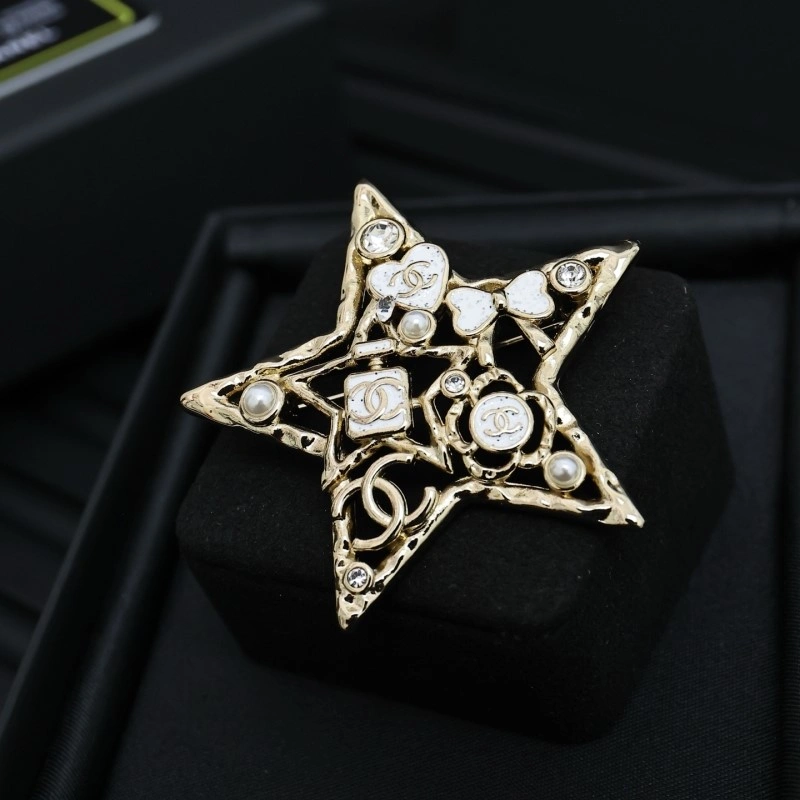 Chanel Brooches SmoothTexture 220235
