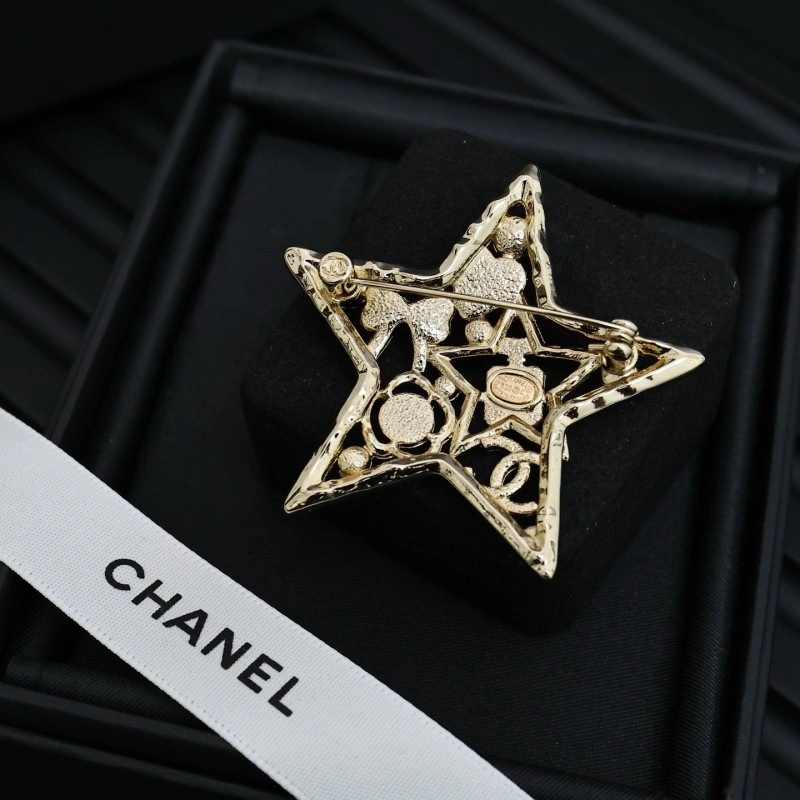 Chanel Brooches SmoothTexture 220235