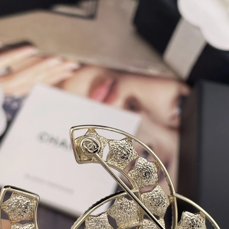 Chanel Brooches Lightweight 220234
