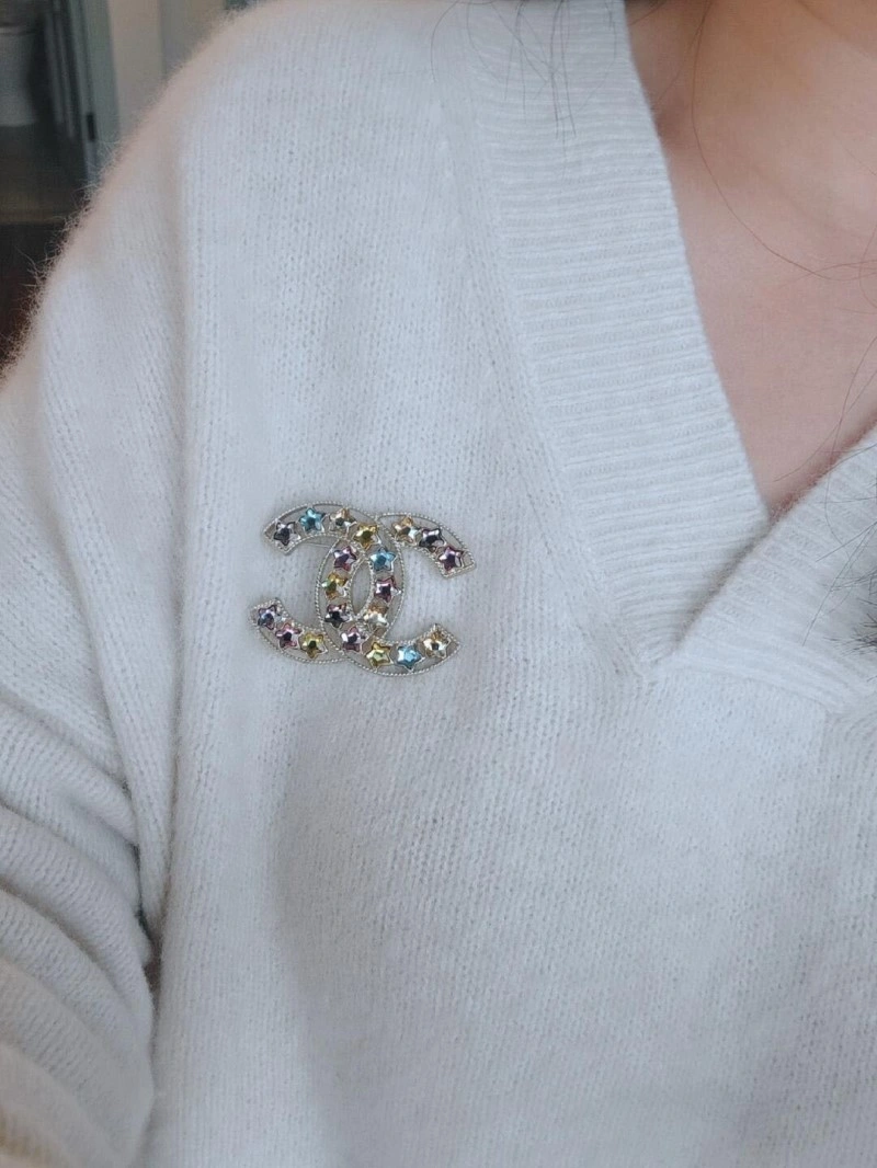 Chanel Brooches Lightweight 220234