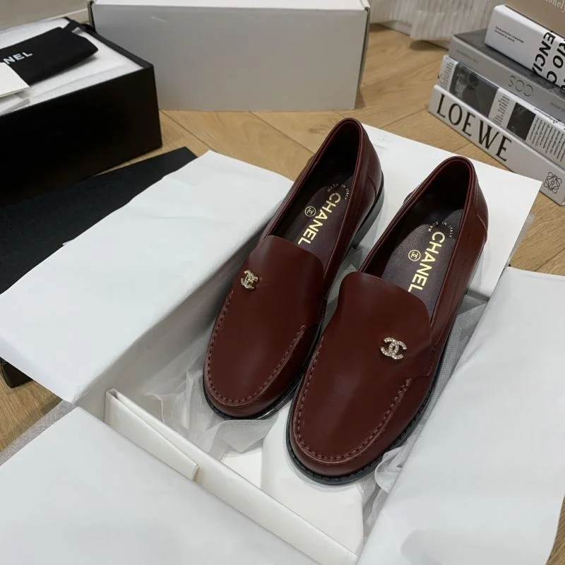 Chanel Business Shoes Sleek 19422
