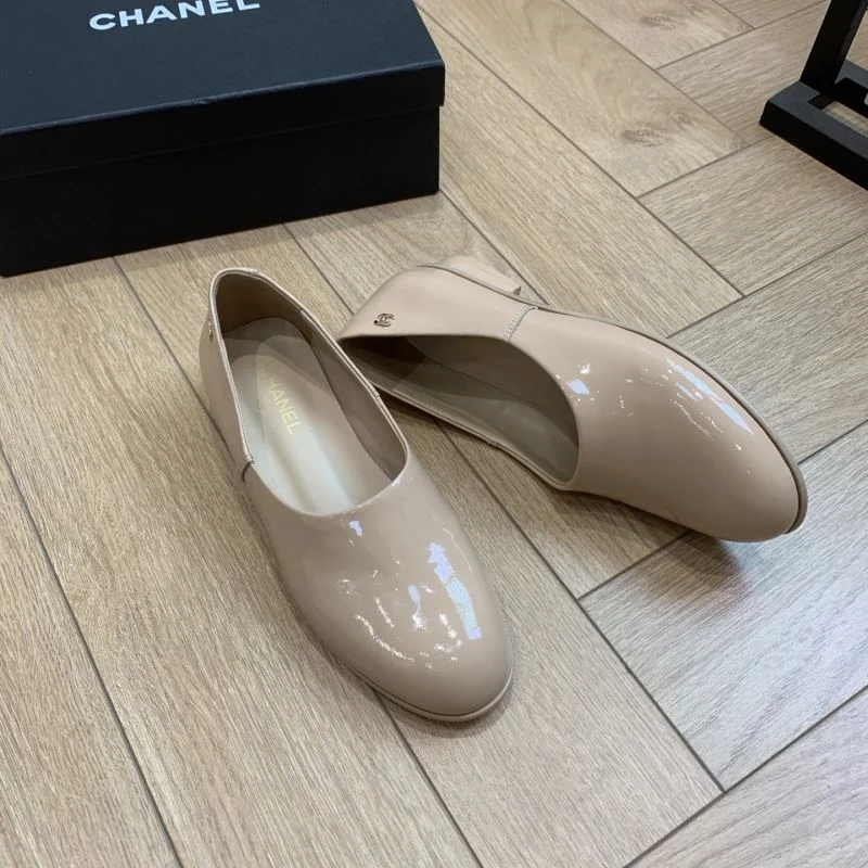 Chic Chanel Business Shoes 19405