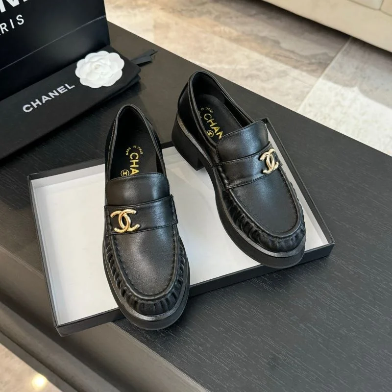Sporty Chanel Business Shoes 18361