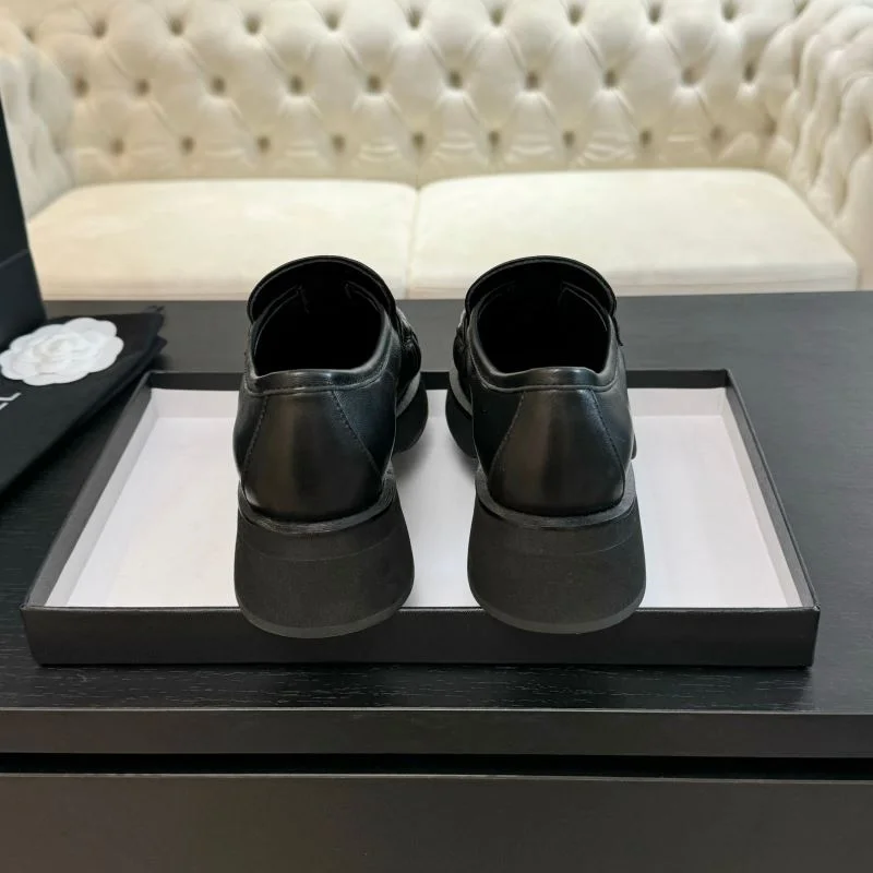 Sporty Chanel Business Shoes 18361
