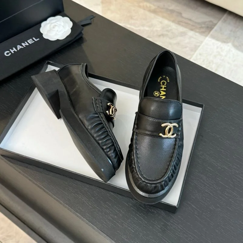 Sporty Chanel Business Shoes 18361