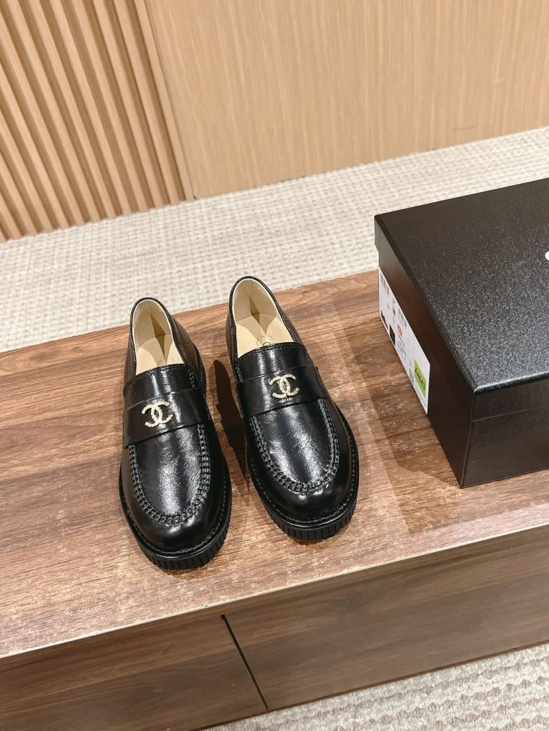 Bright Chanel Business Shoes 18472