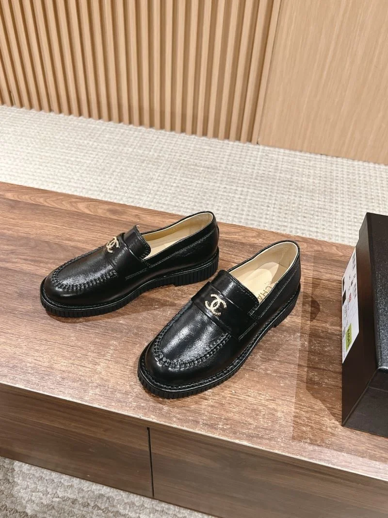 Bright Chanel Business Shoes 18472