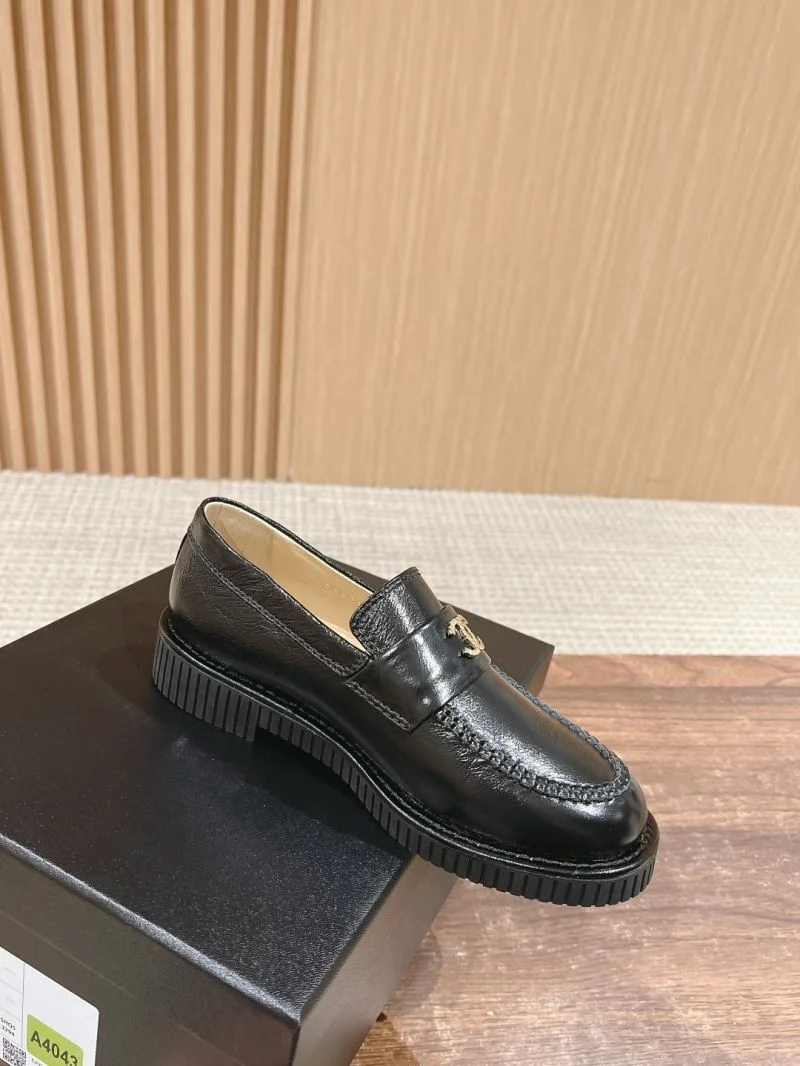 Bright Chanel Business Shoes 18472