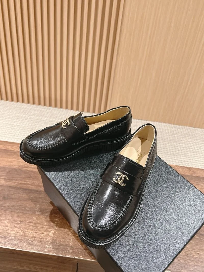 Bright Chanel Business Shoes 18472