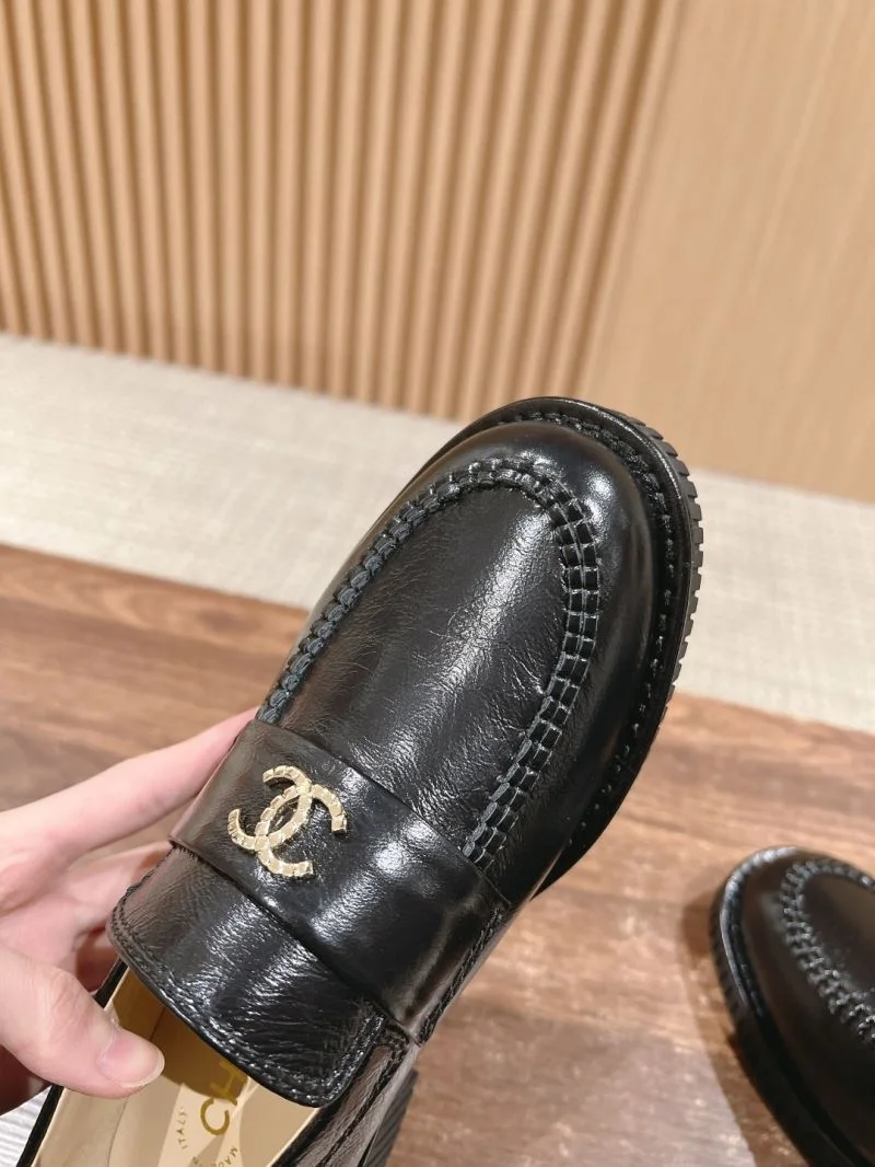 Bright Chanel Business Shoes 18472
