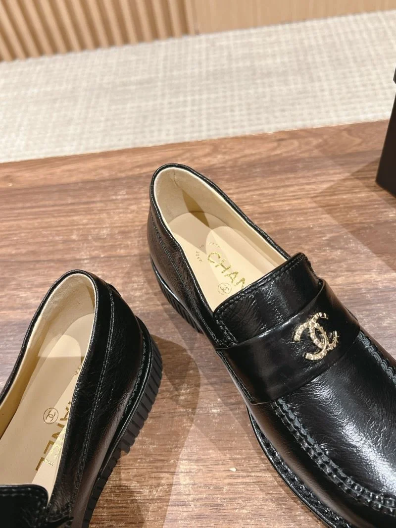 Bright Chanel Business Shoes 18472