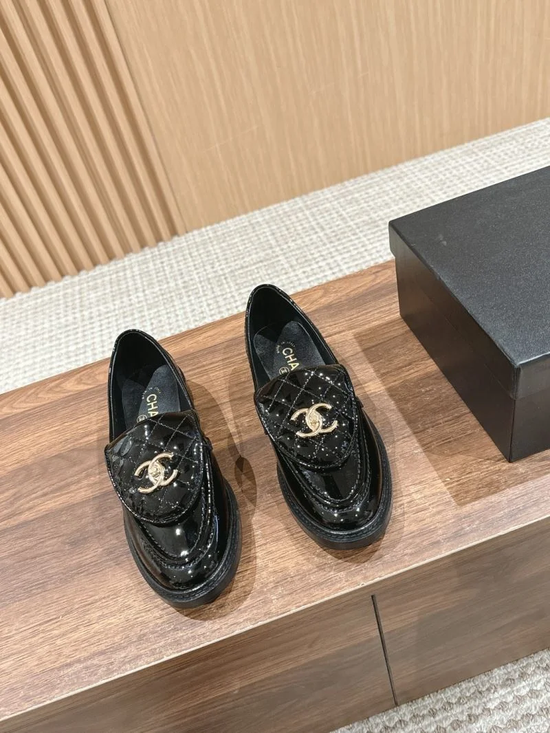 Vibrant Chanel Business Shoes 18346