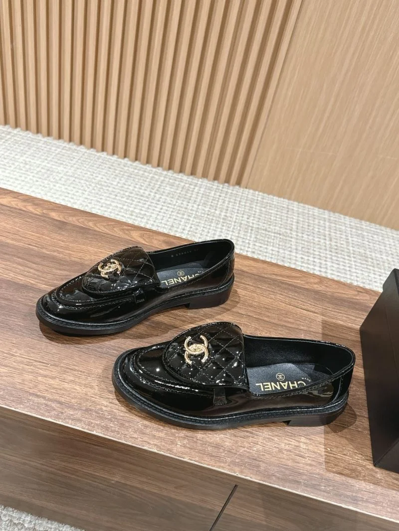 Vibrant Chanel Business Shoes 18346