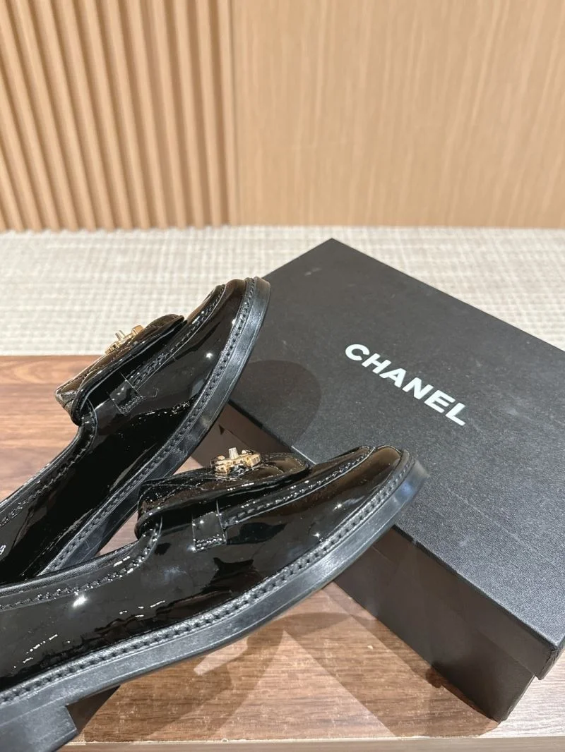 Vibrant Chanel Business Shoes 18346