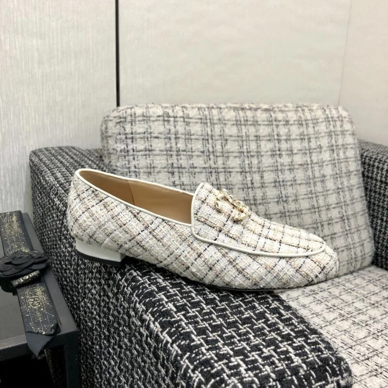 Trendsetting Chanel Business Shoes 18334
