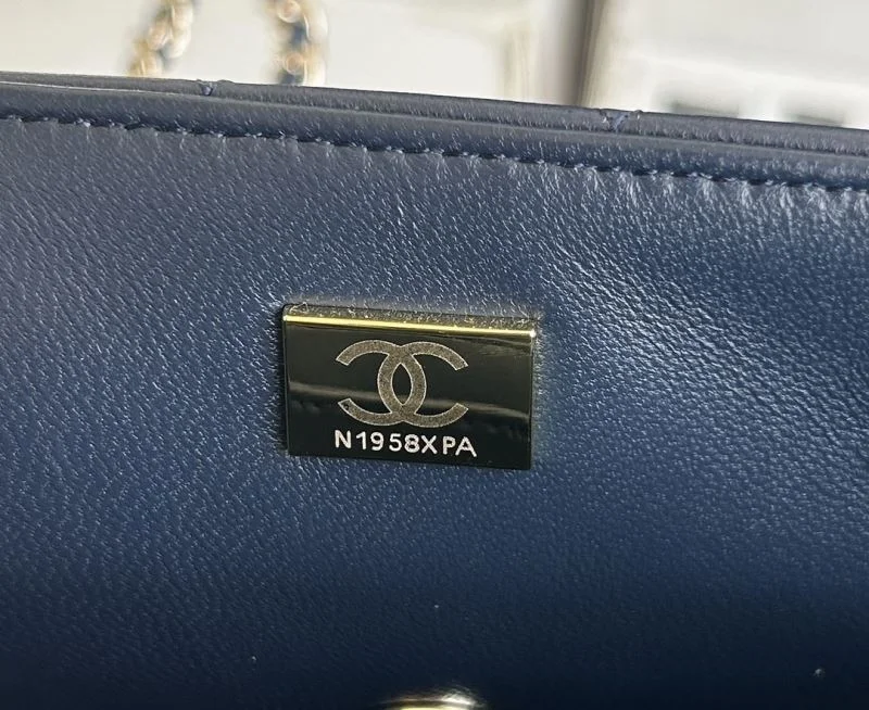 RelaxedFit Chanel CF Series Bags 55424