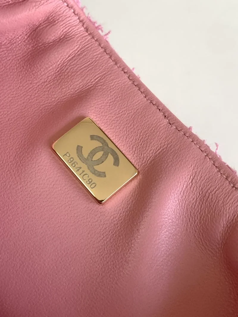 Vibrant Chanel CF Series Bags 55341