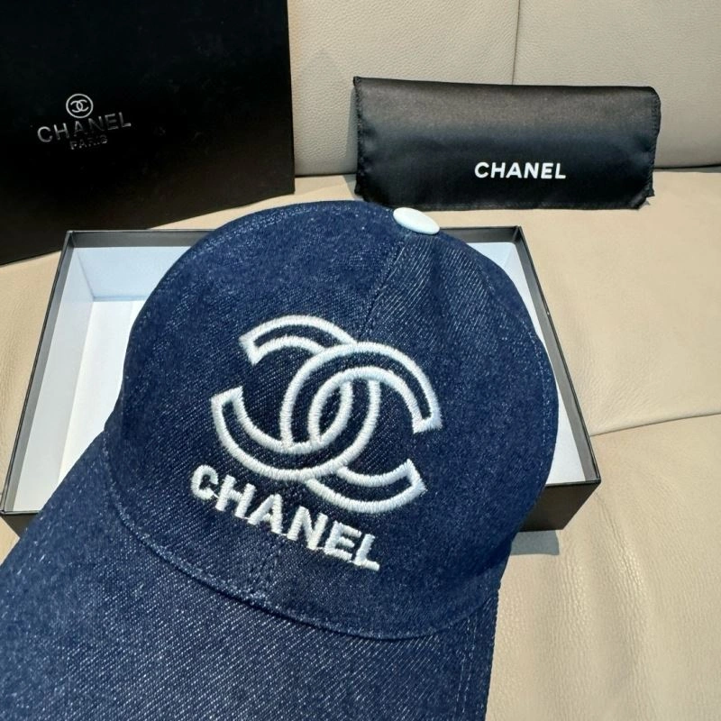 Chanel Caps Sleek 261495