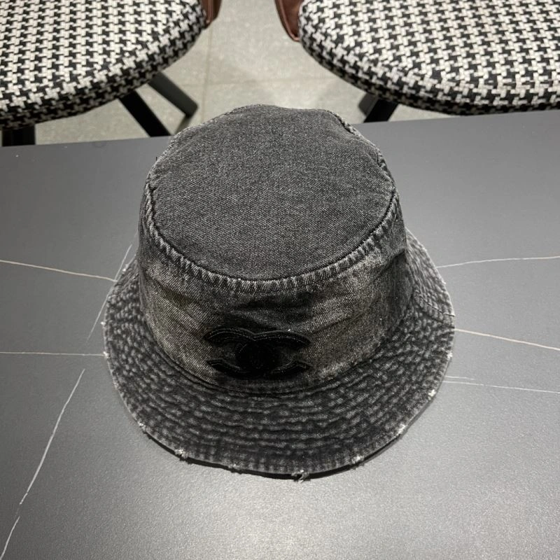 Chanel Caps Refined 260190