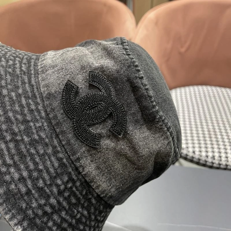 Chanel Caps Refined 260190
