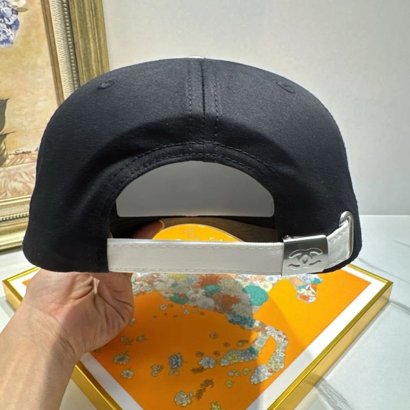 Chanel Caps Classic 260156