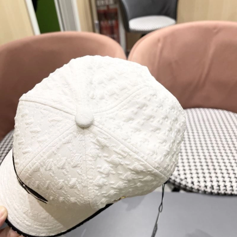 Chanel Caps Effortless 260134