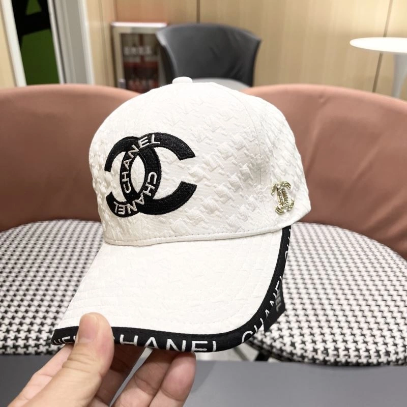 Chanel Caps Effortless 260134