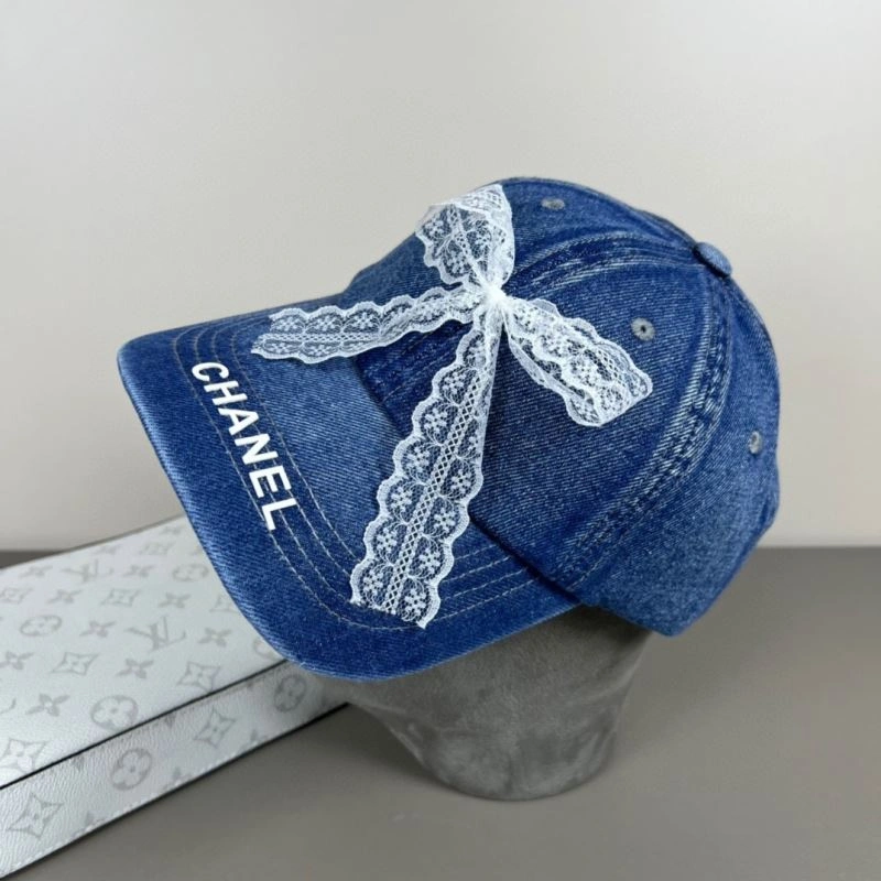Snug Chanel Caps 260121