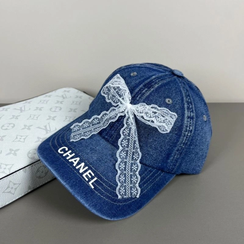 Snug Chanel Caps 260121