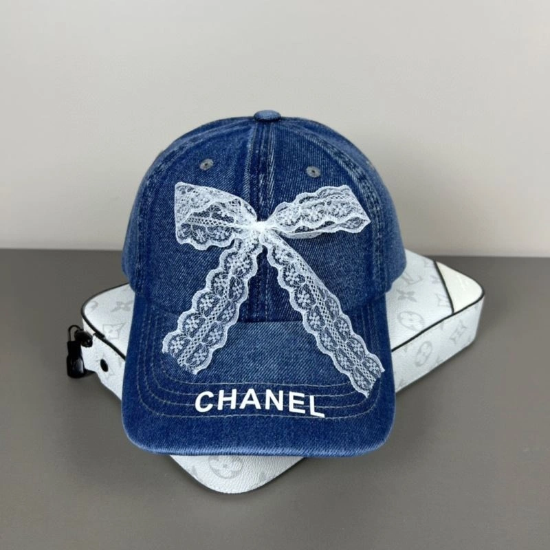 Snug Chanel Caps 260121